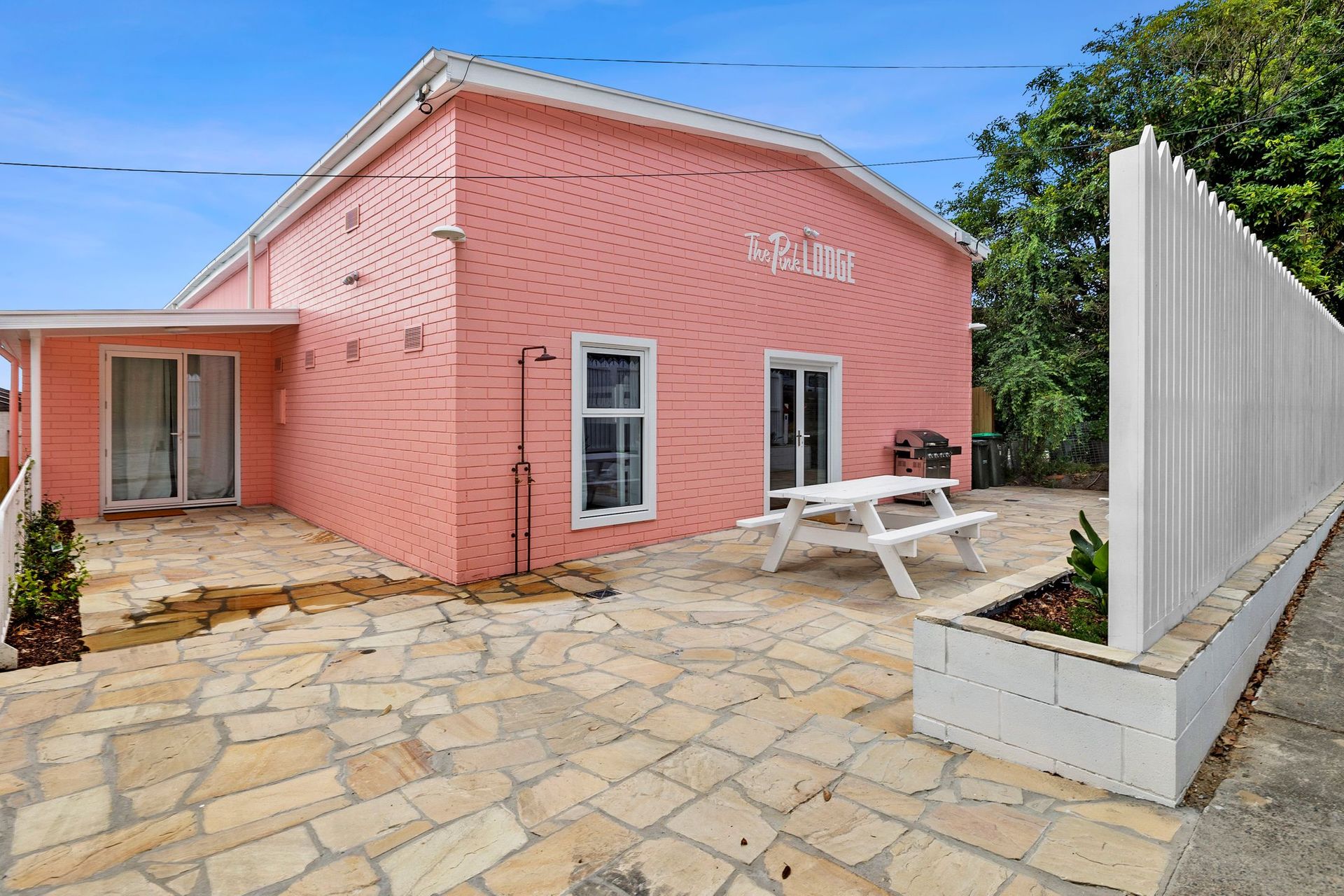 The Pink Lodge 3 Bed
