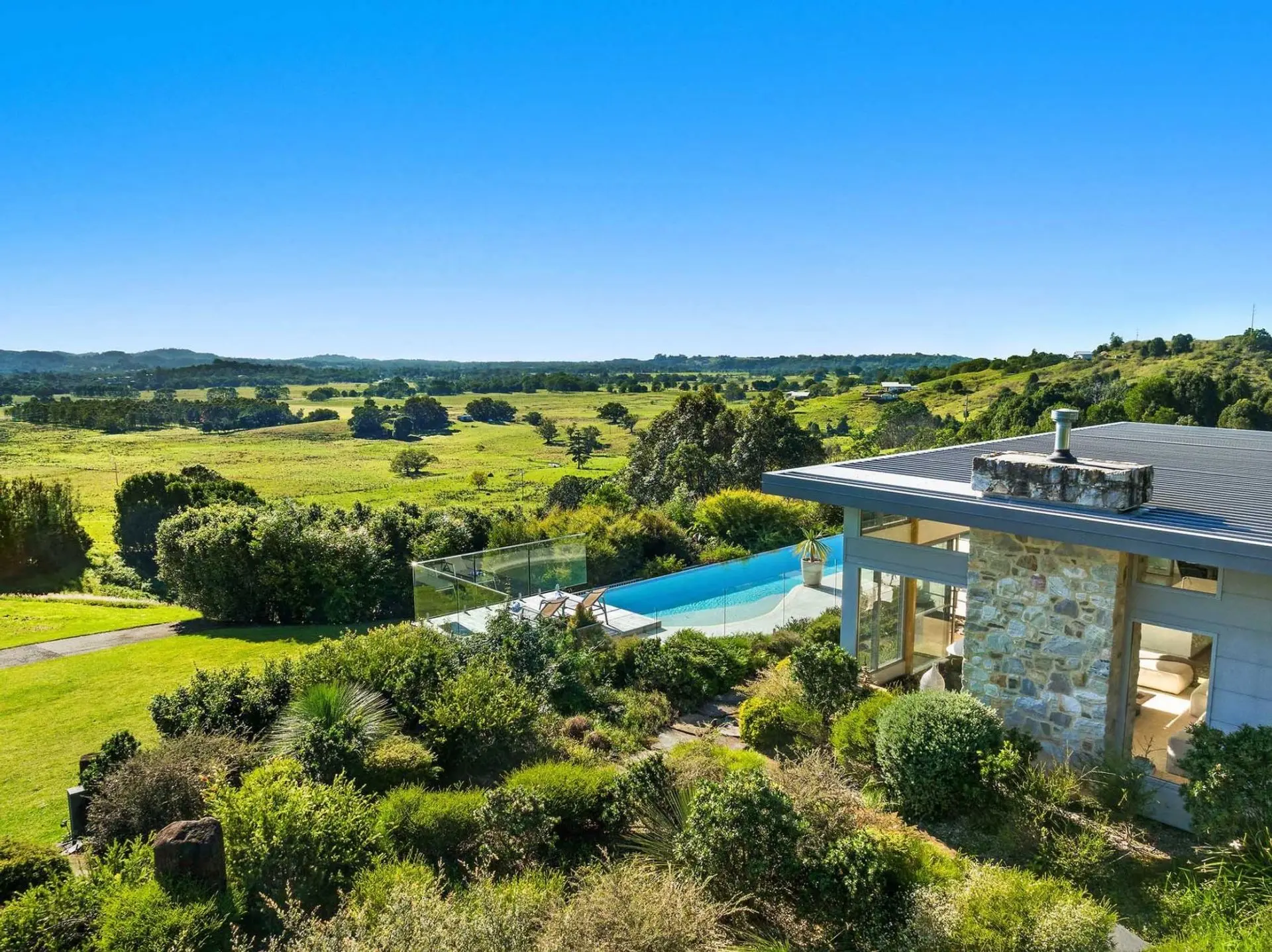 The Springs – architect-designed home with pool