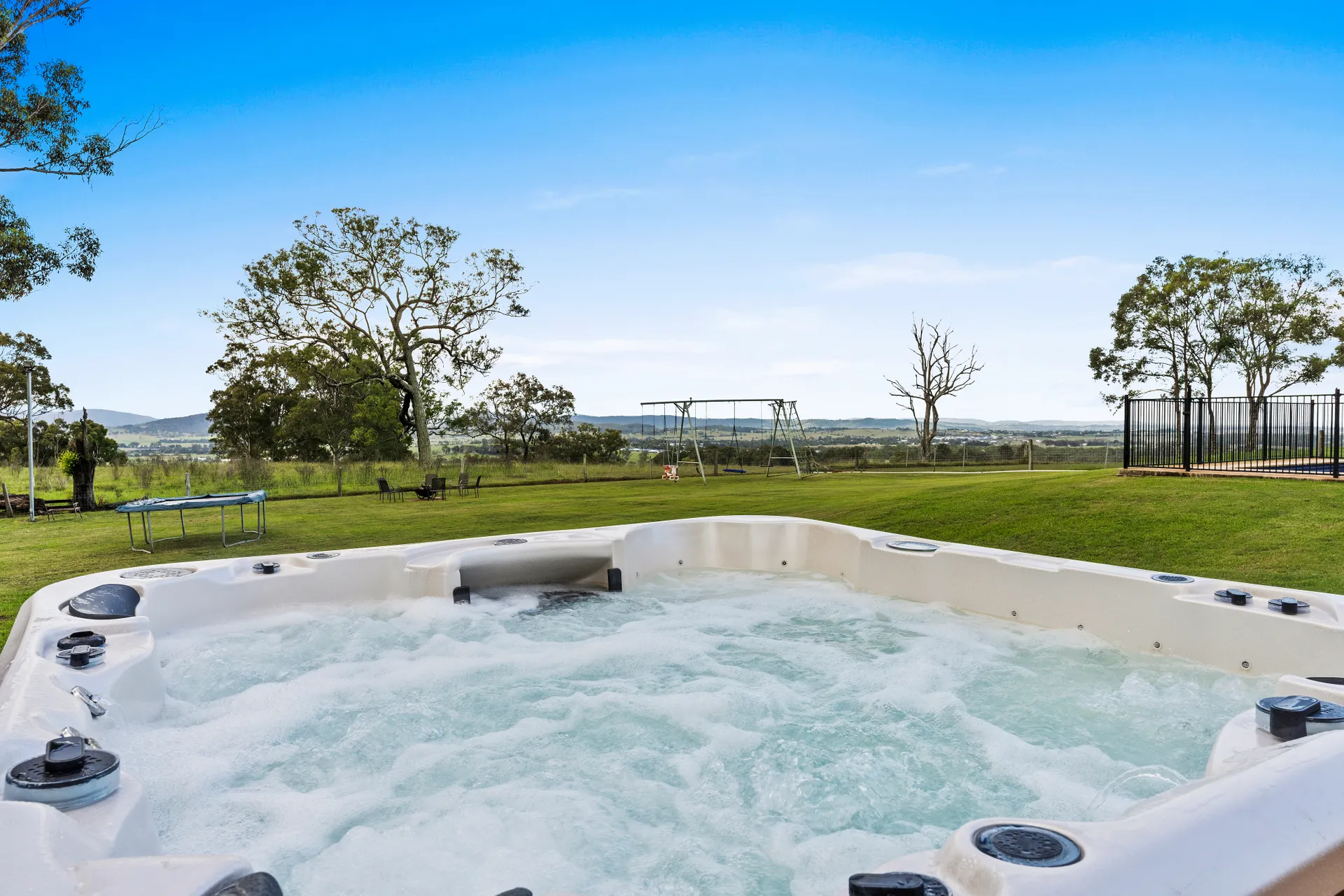 Heavenly Hideaway at Lovedale with Private Pool and Spa
