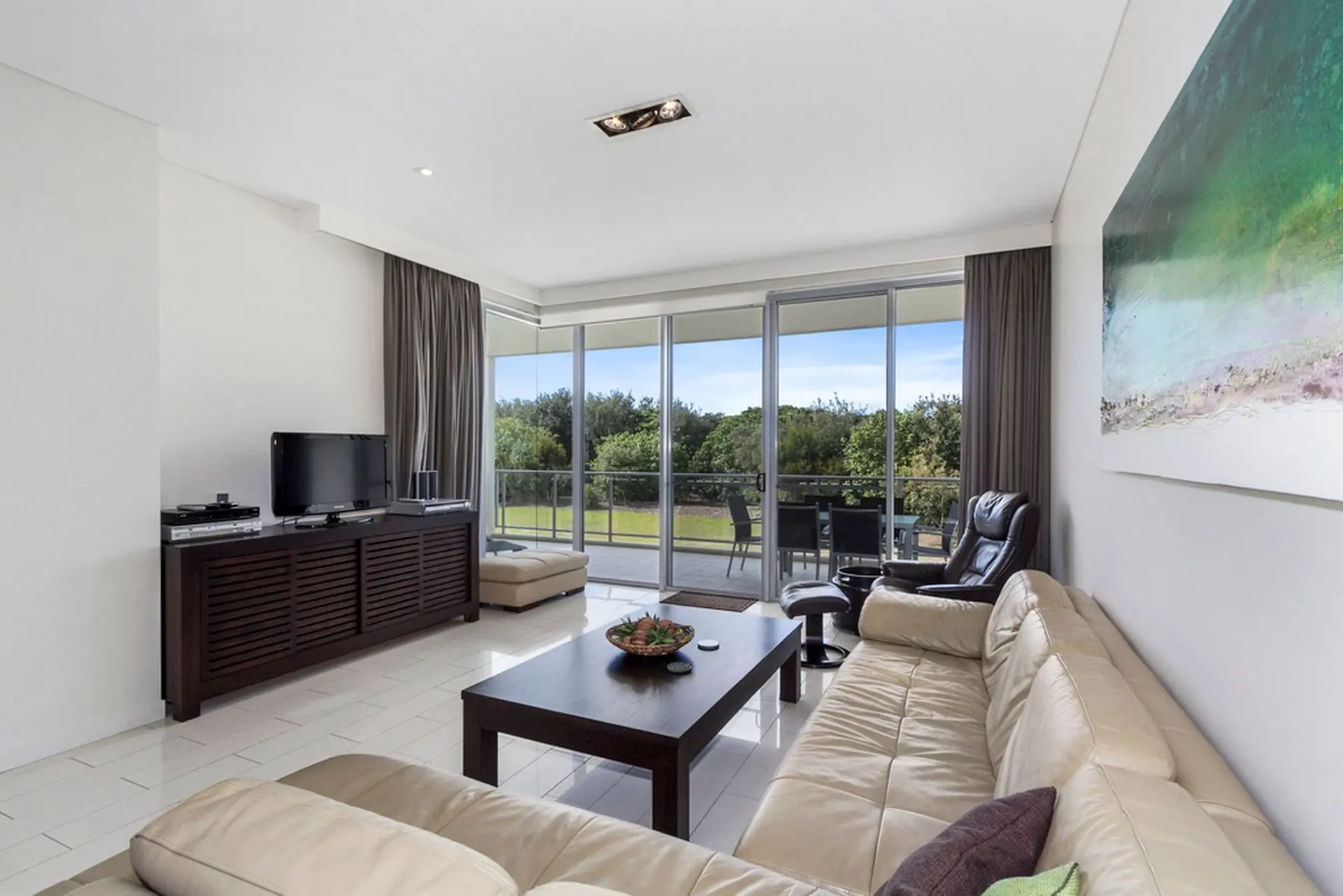 Luxury Apartment 1124 at Bells Boulevard