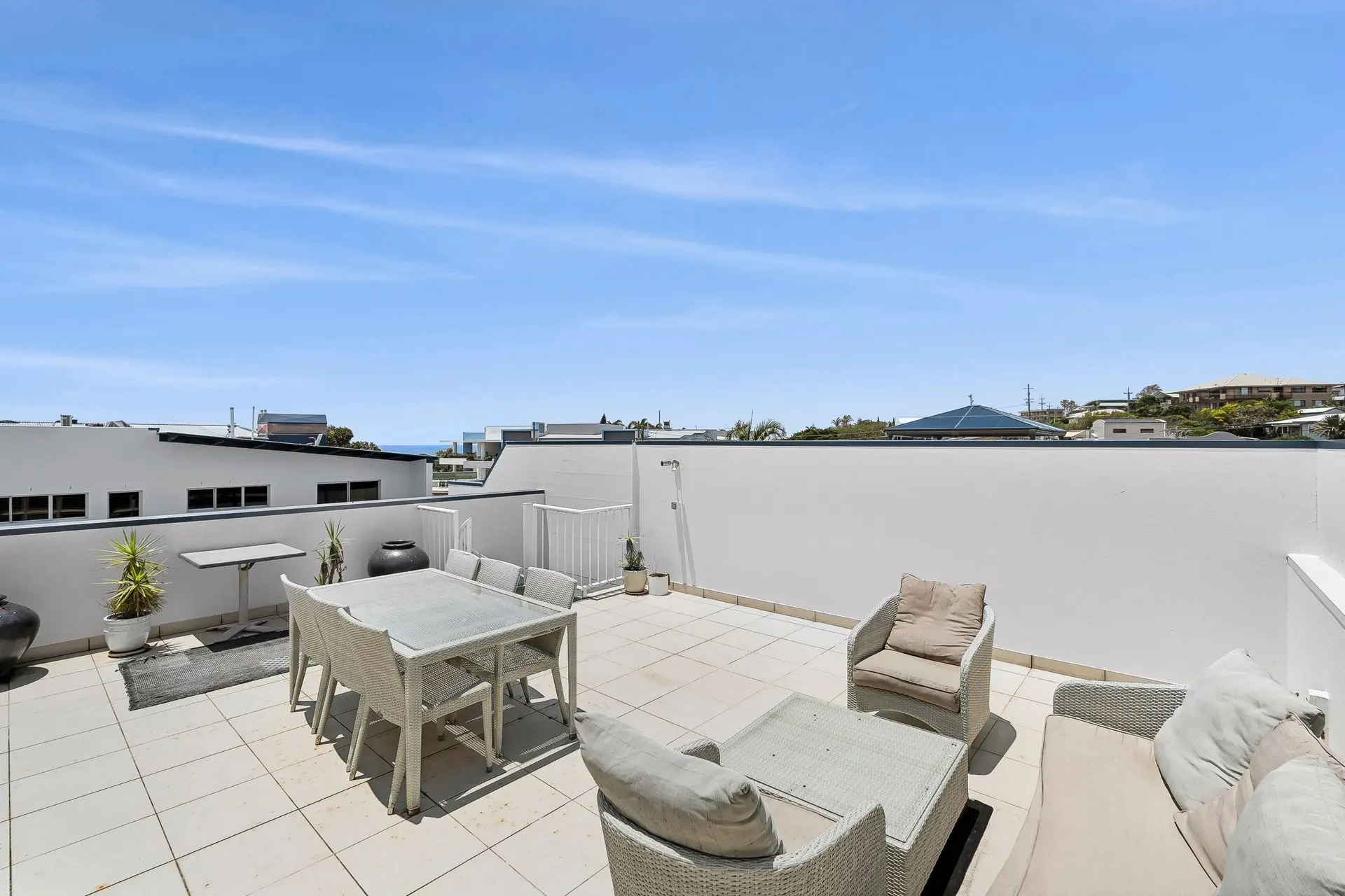 Paradiso 3 Bedroom Family Roof Top 345