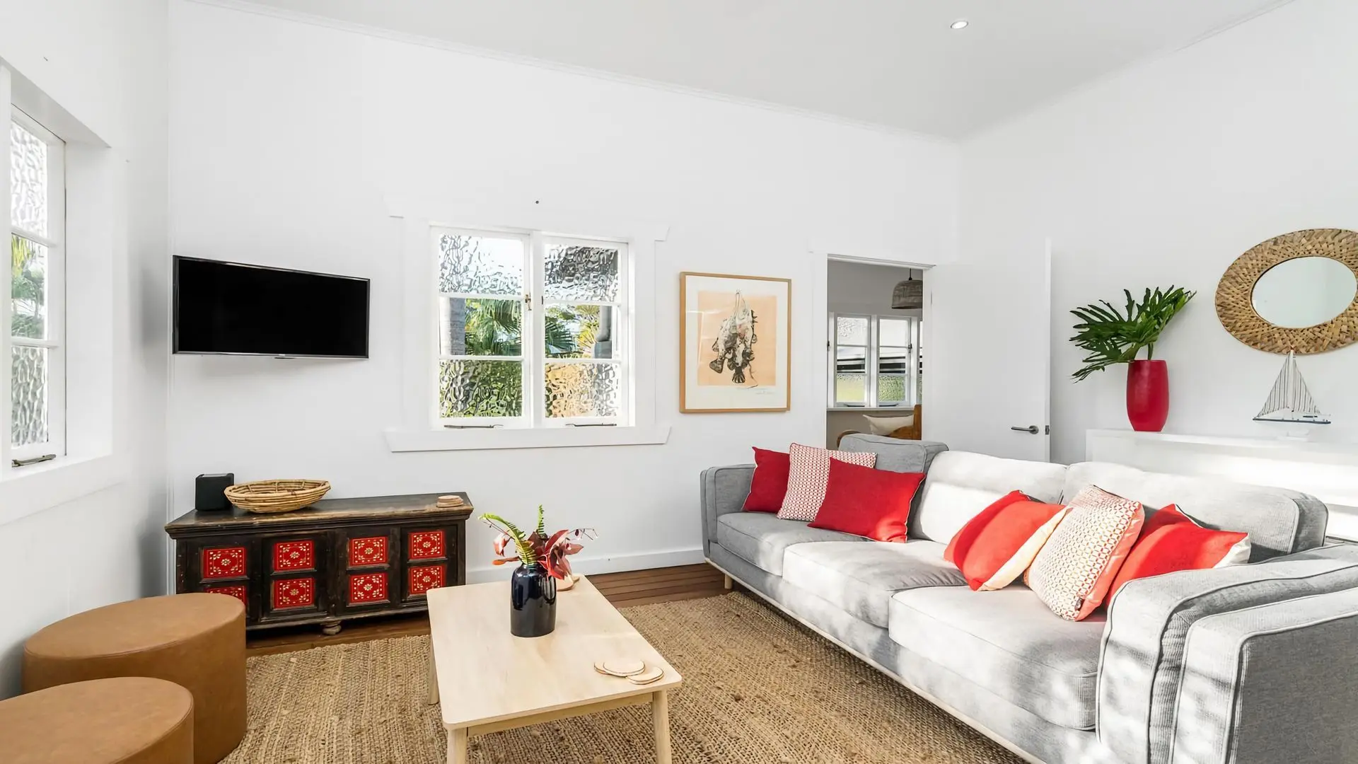 Alkira – Boutique cottage – Walk to Clarkes Beach