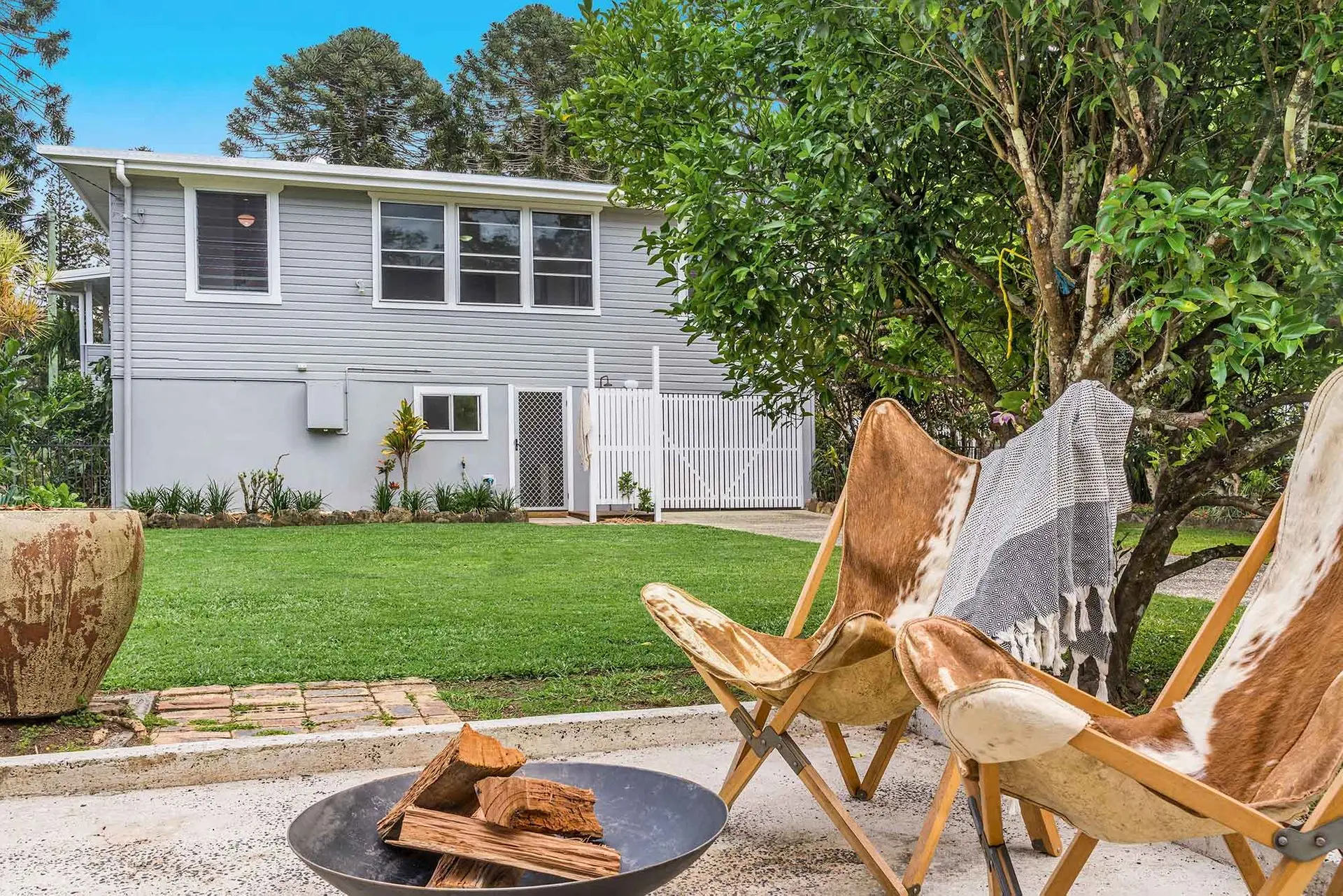 Mullum River House – waterfront heritage home