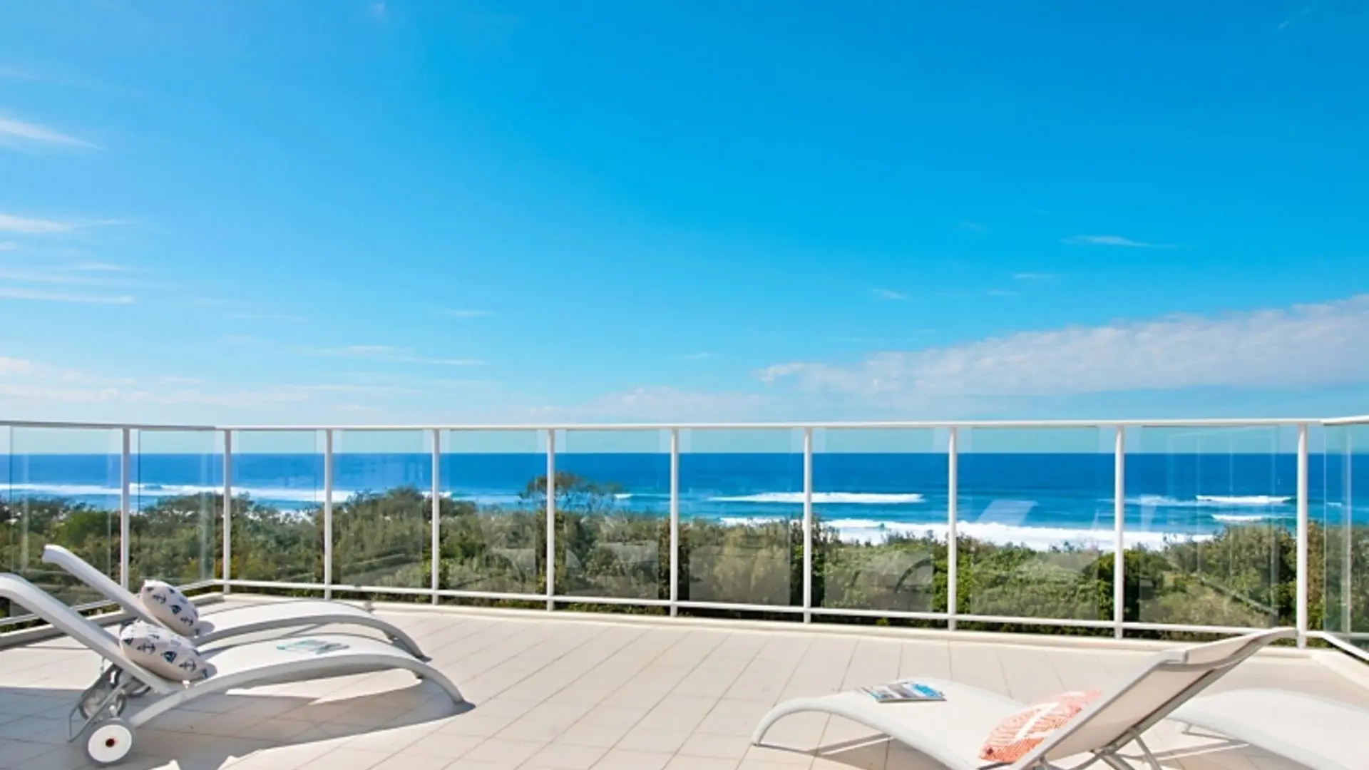 Luxury Apartment 1328 at Bells Boulevard