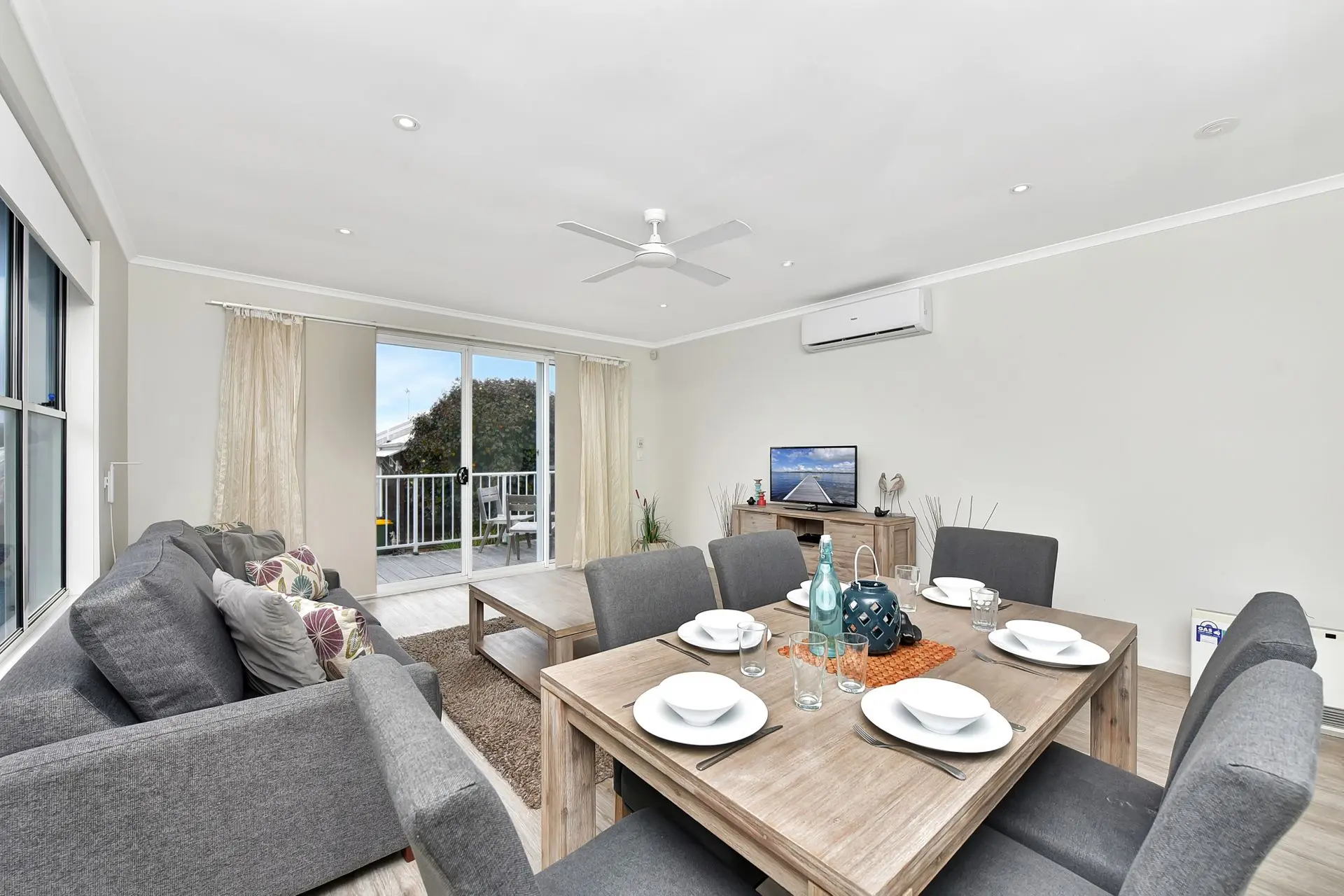 Beach Escape at Caves Beach Villas