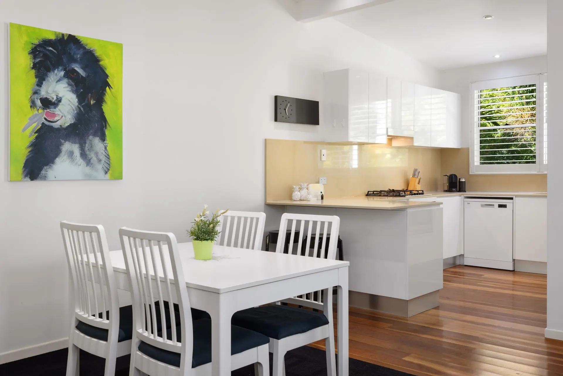Lane by the Bay – Centrally located  2 bed modern Townhouse