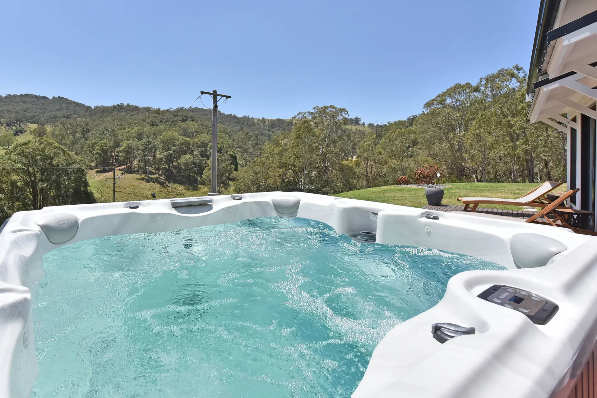 The Glass Ceiling – 360° Mount View Hideaway