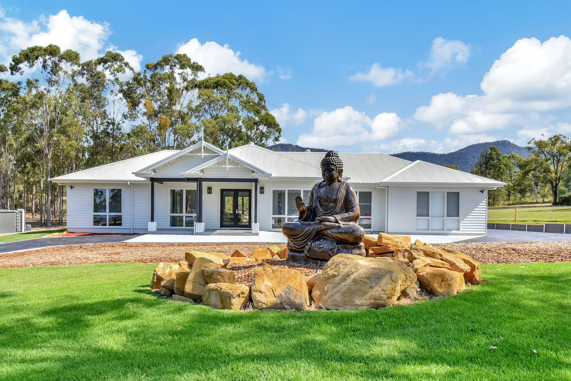 Tranquil Vista Luxury Estate: Your Ultimate Weekend Haven