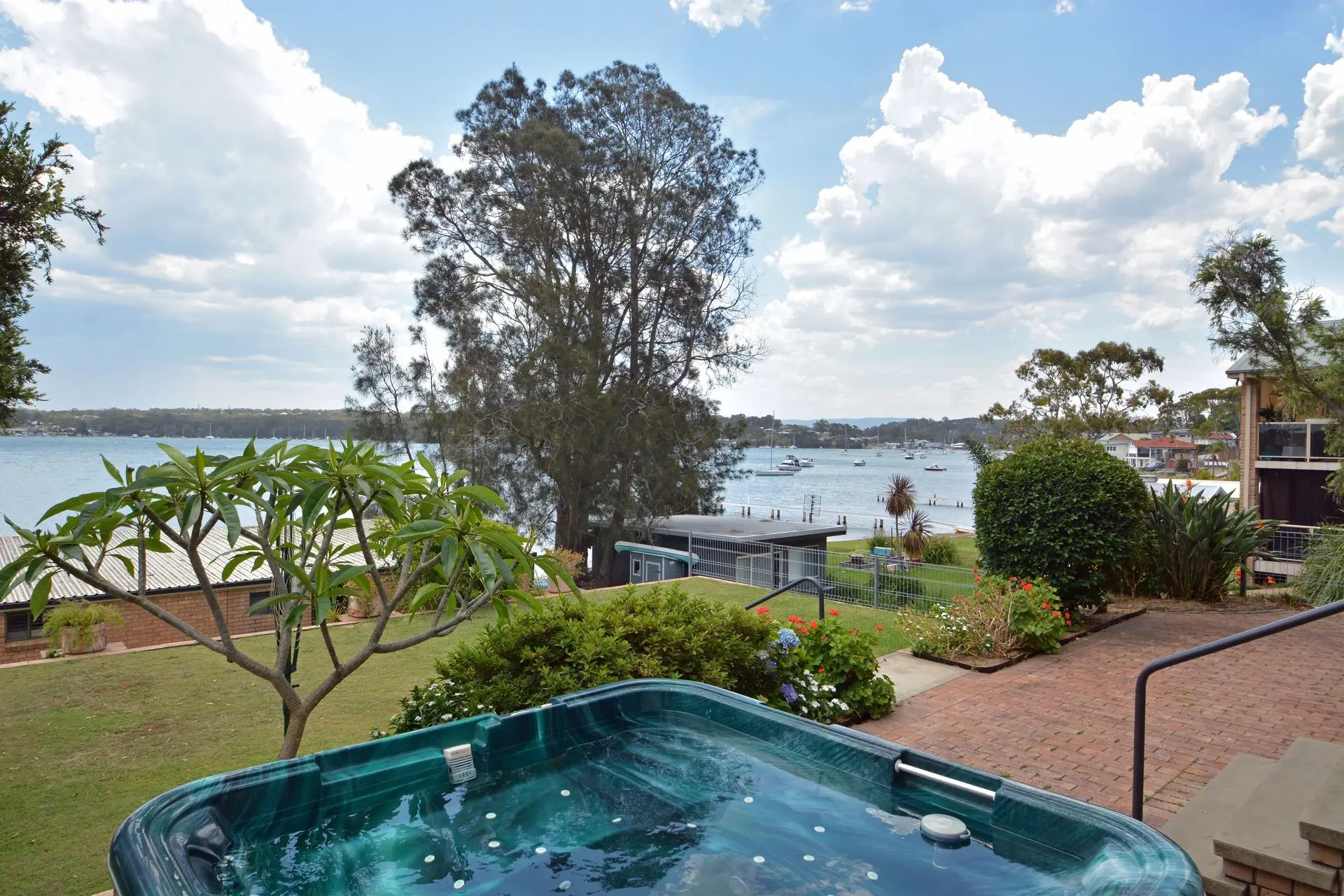 Fishing Point Shores