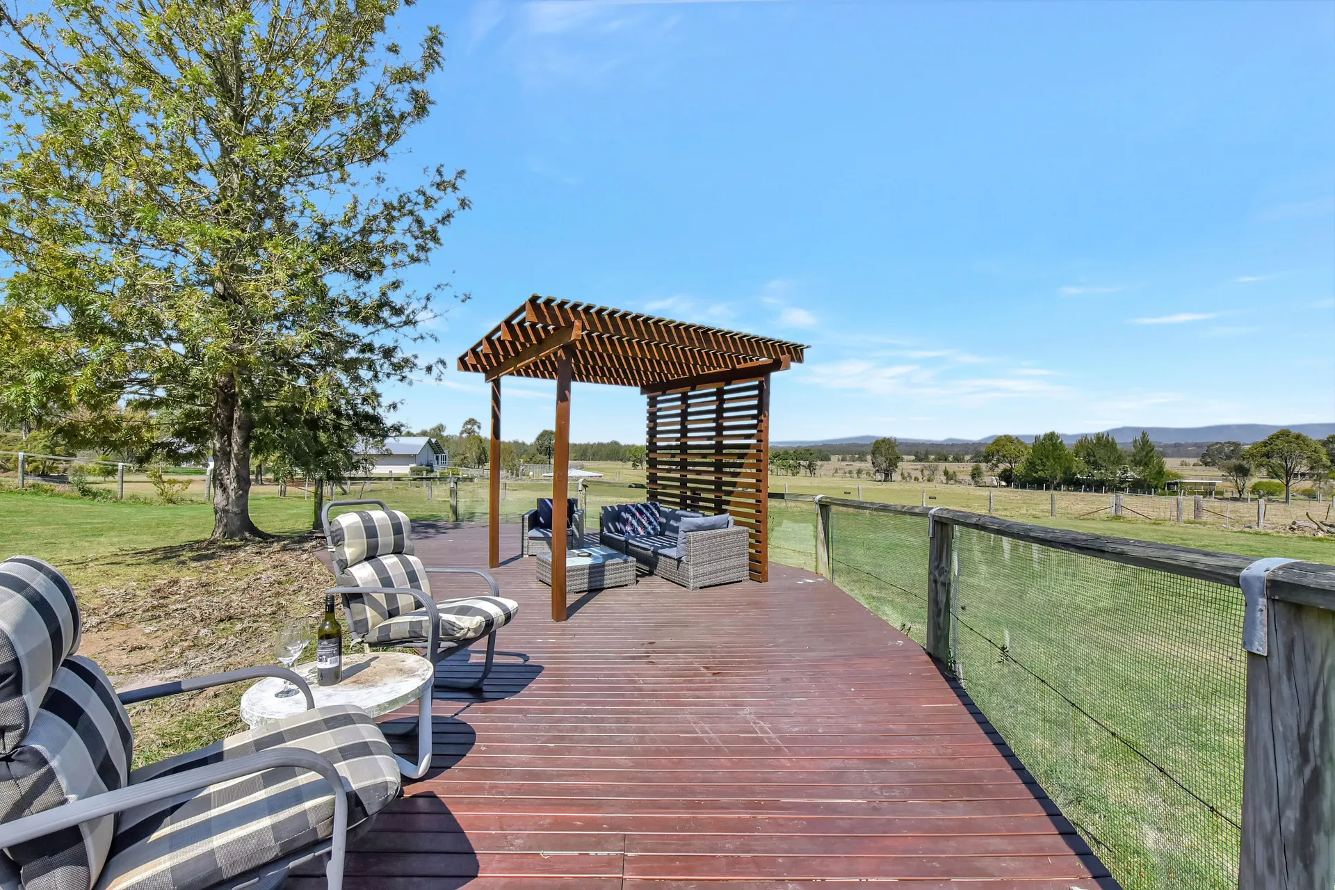 Clydesdale Cottage on Talga with real Clydesdale Horses