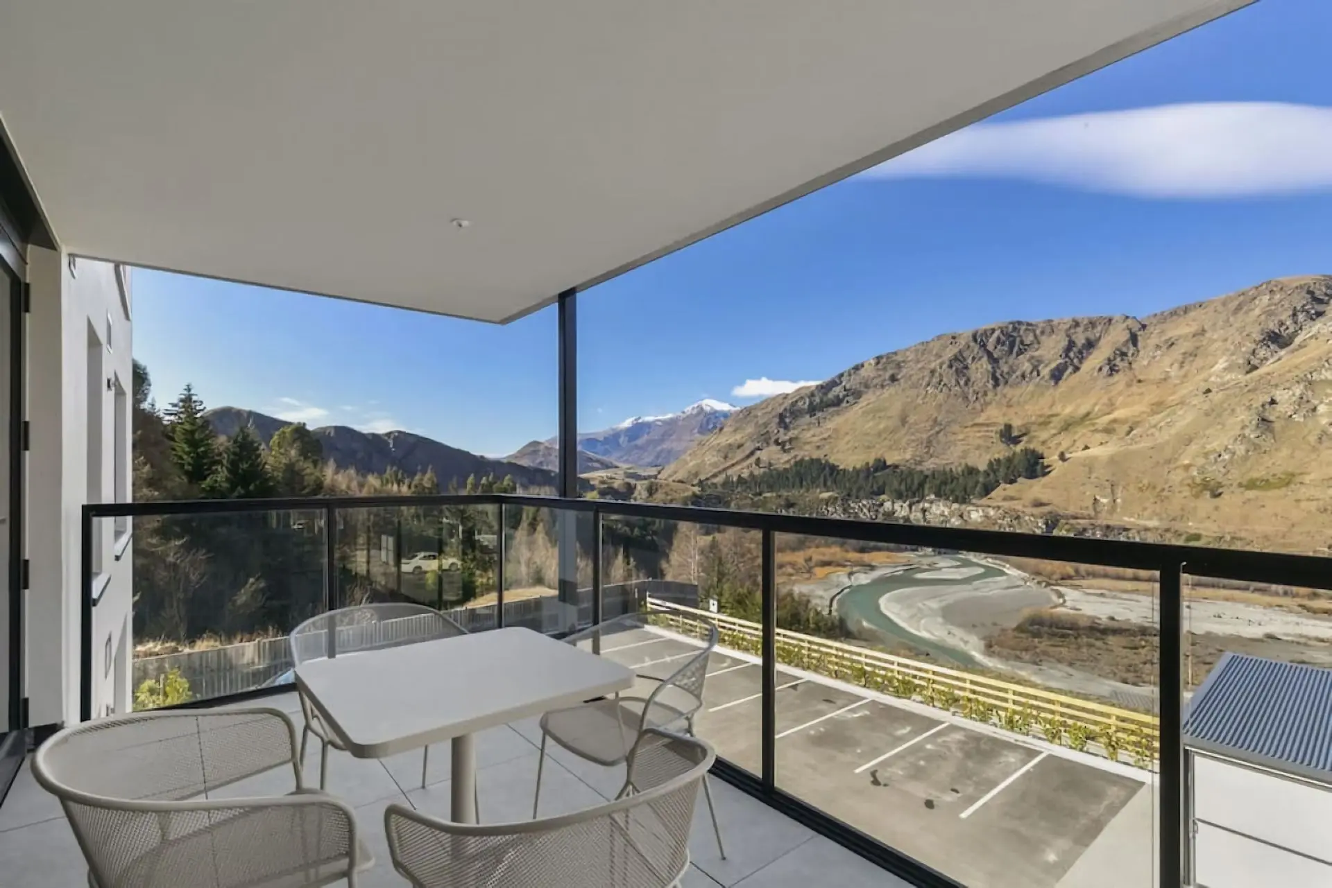 Rihir Apartment at the base of Coronet Peak