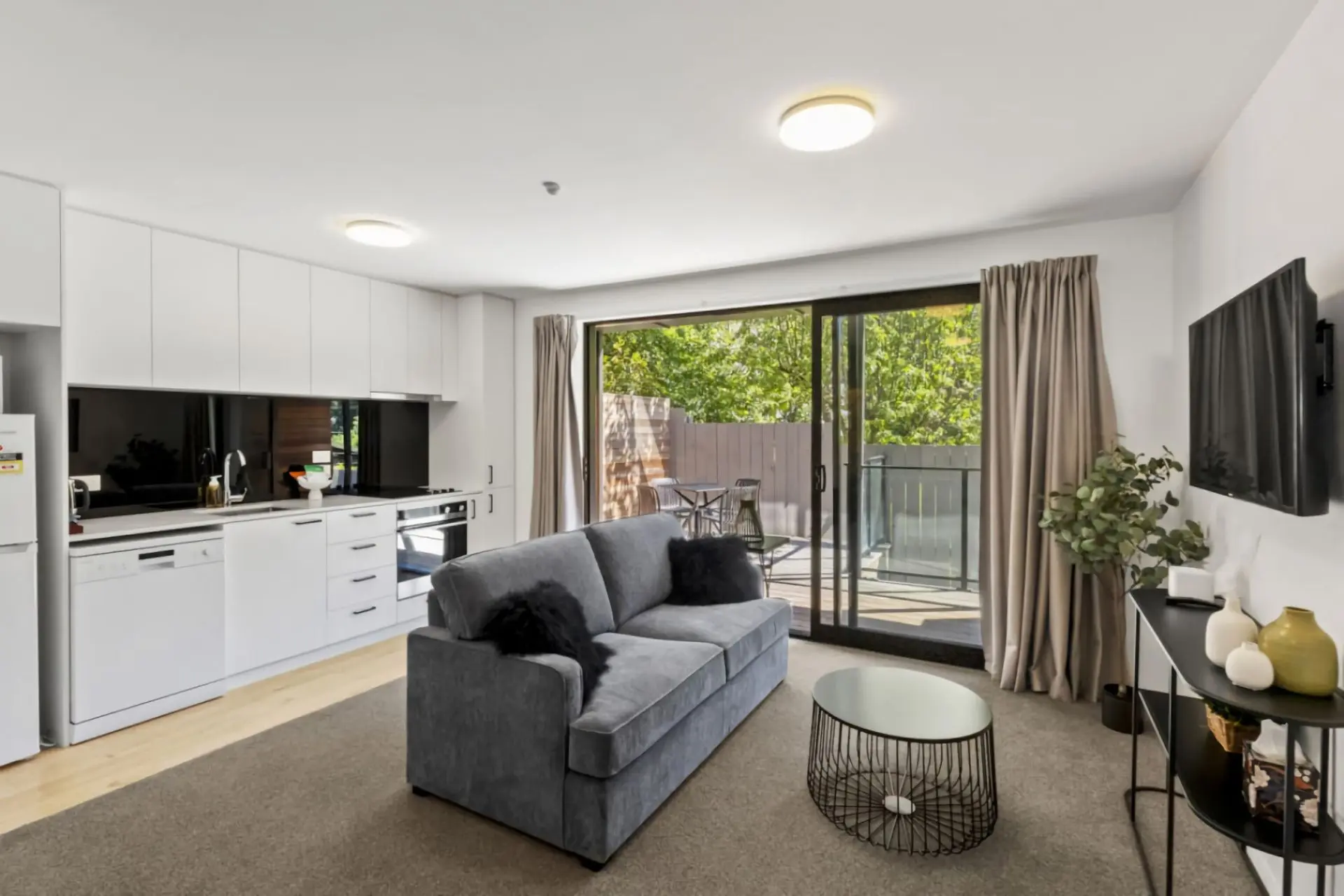 Charming on Fryer Central Apt and walk to town