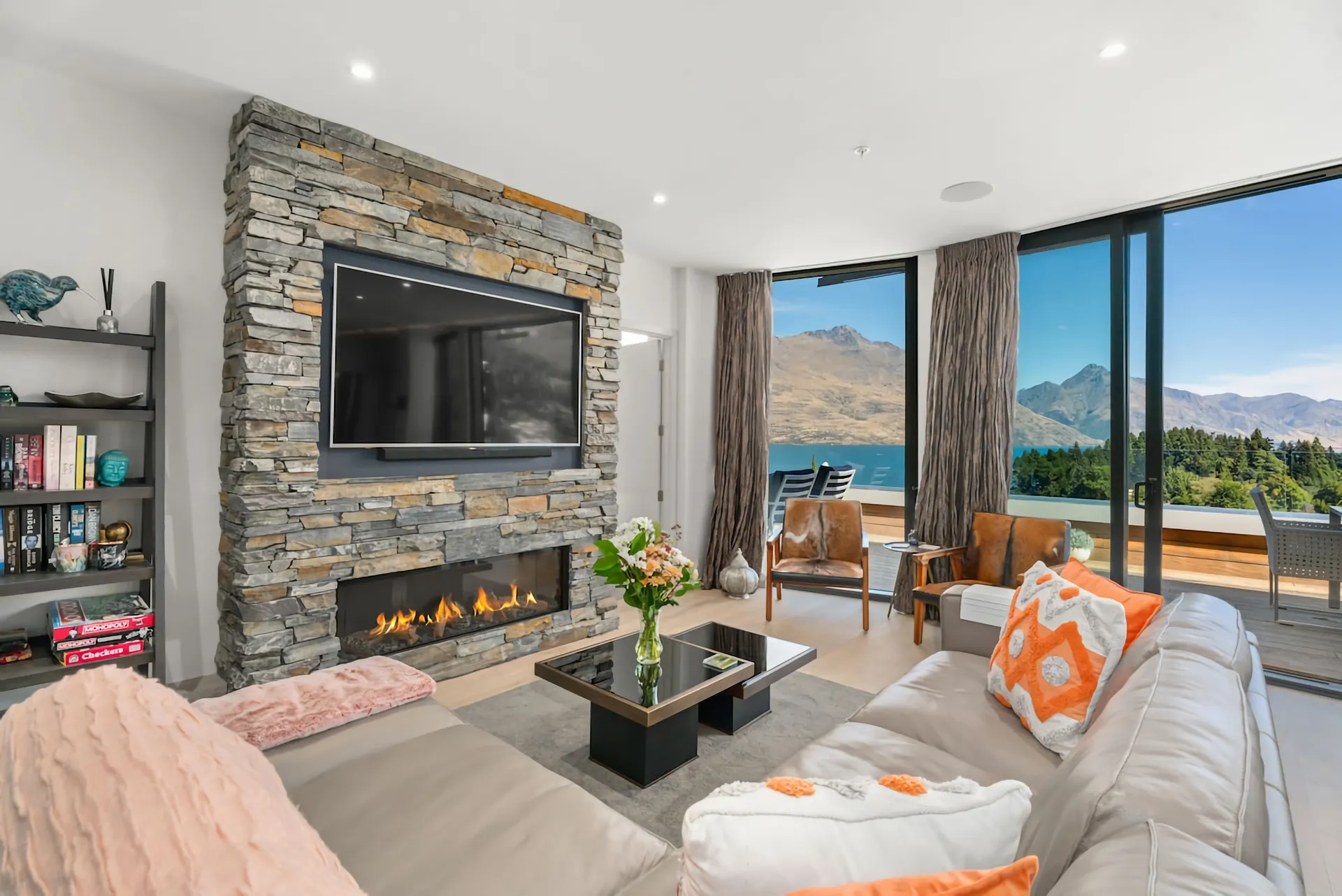 Chic Central Penthouse 3BM with Spa