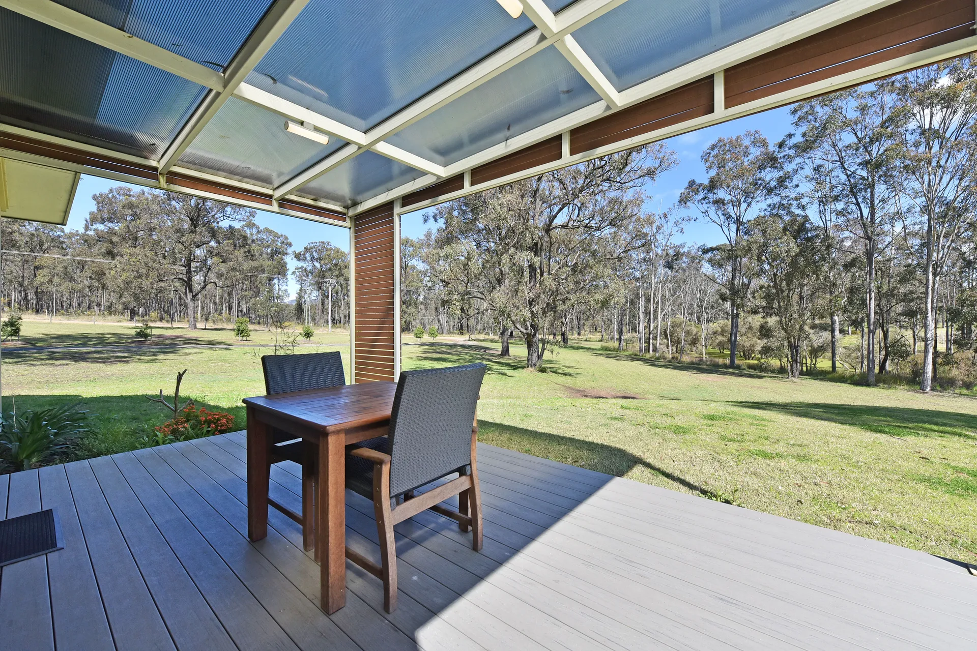 Ironbark Hill Spa Bath Villa 1- Tyrian