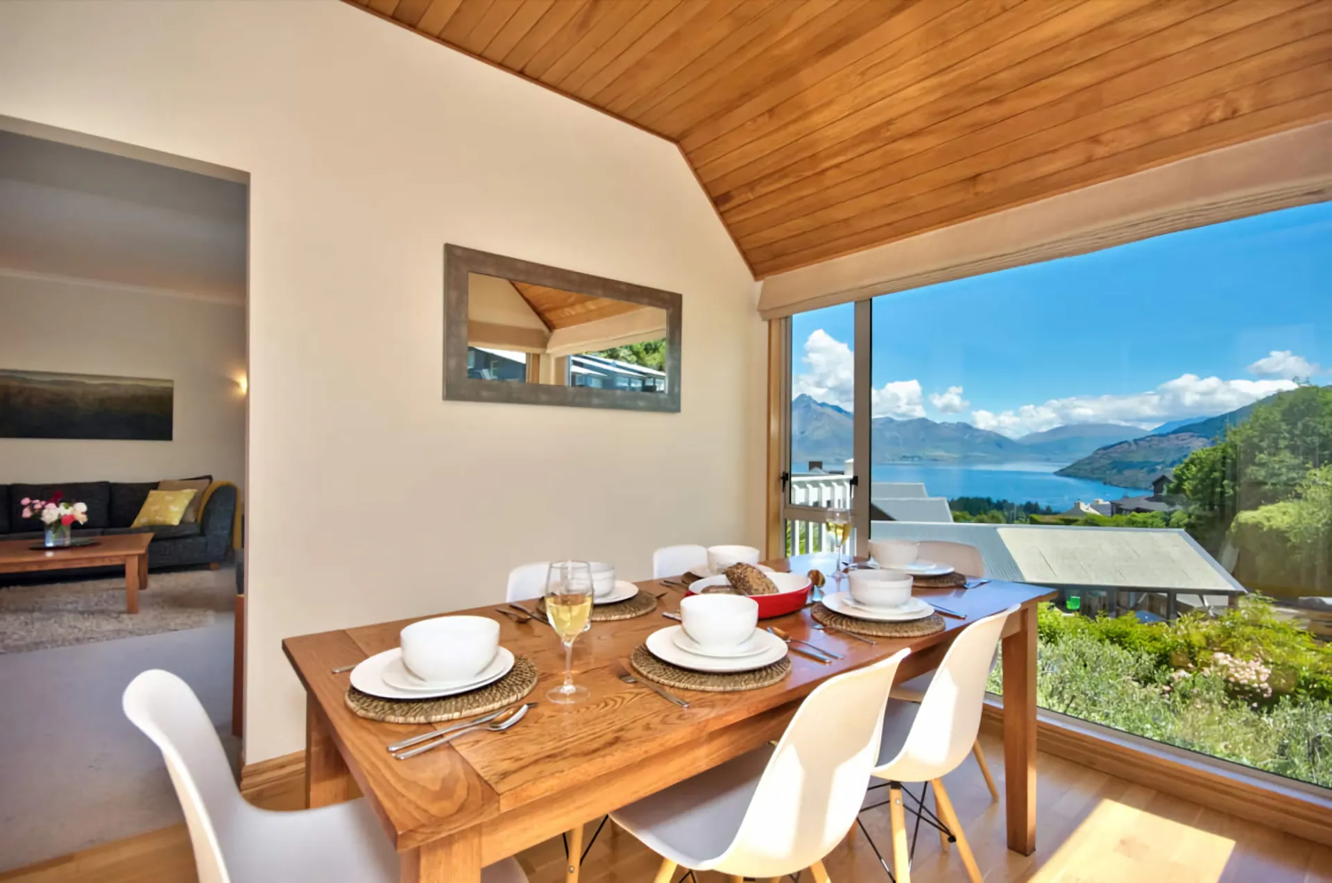 Windsor Place Views of Lake Wakatipu