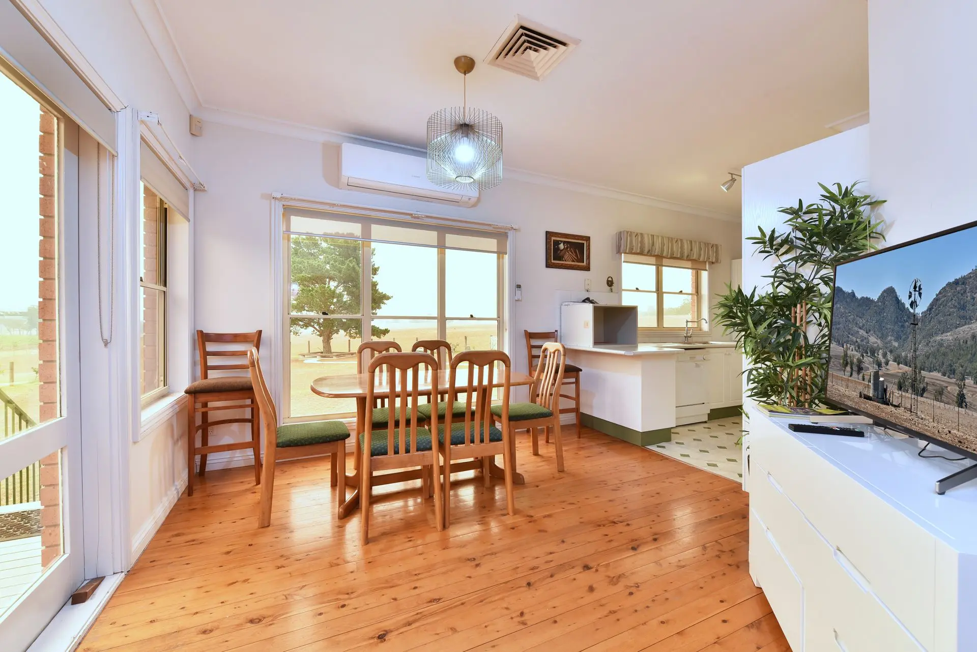 King 3 – close proximity to Bimbadgen and Hope Estate concerts