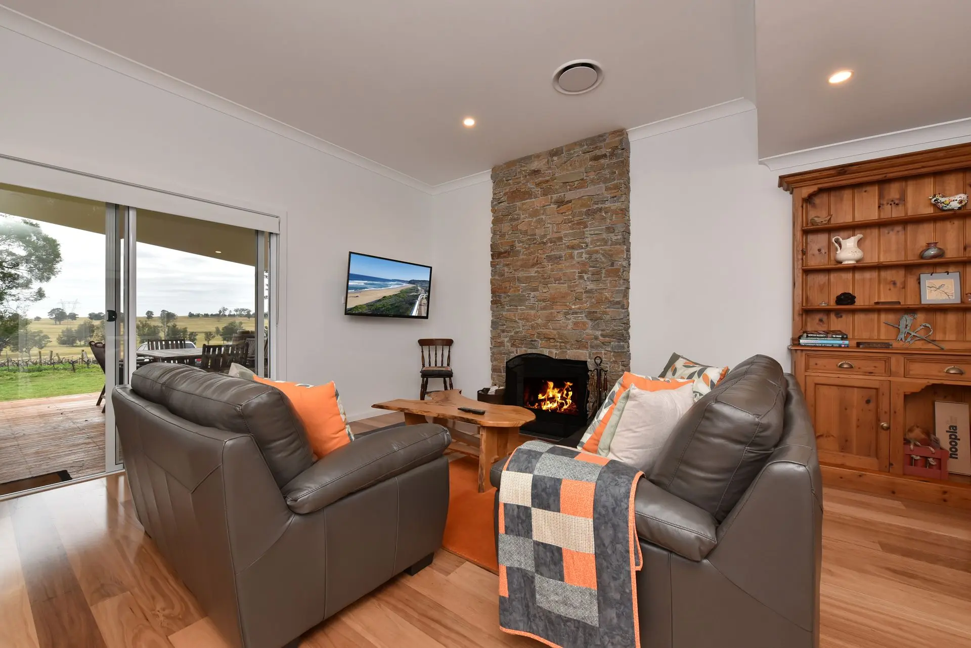 Kinloch Cottage Stunning Stay on Daisy Hill Vineyard