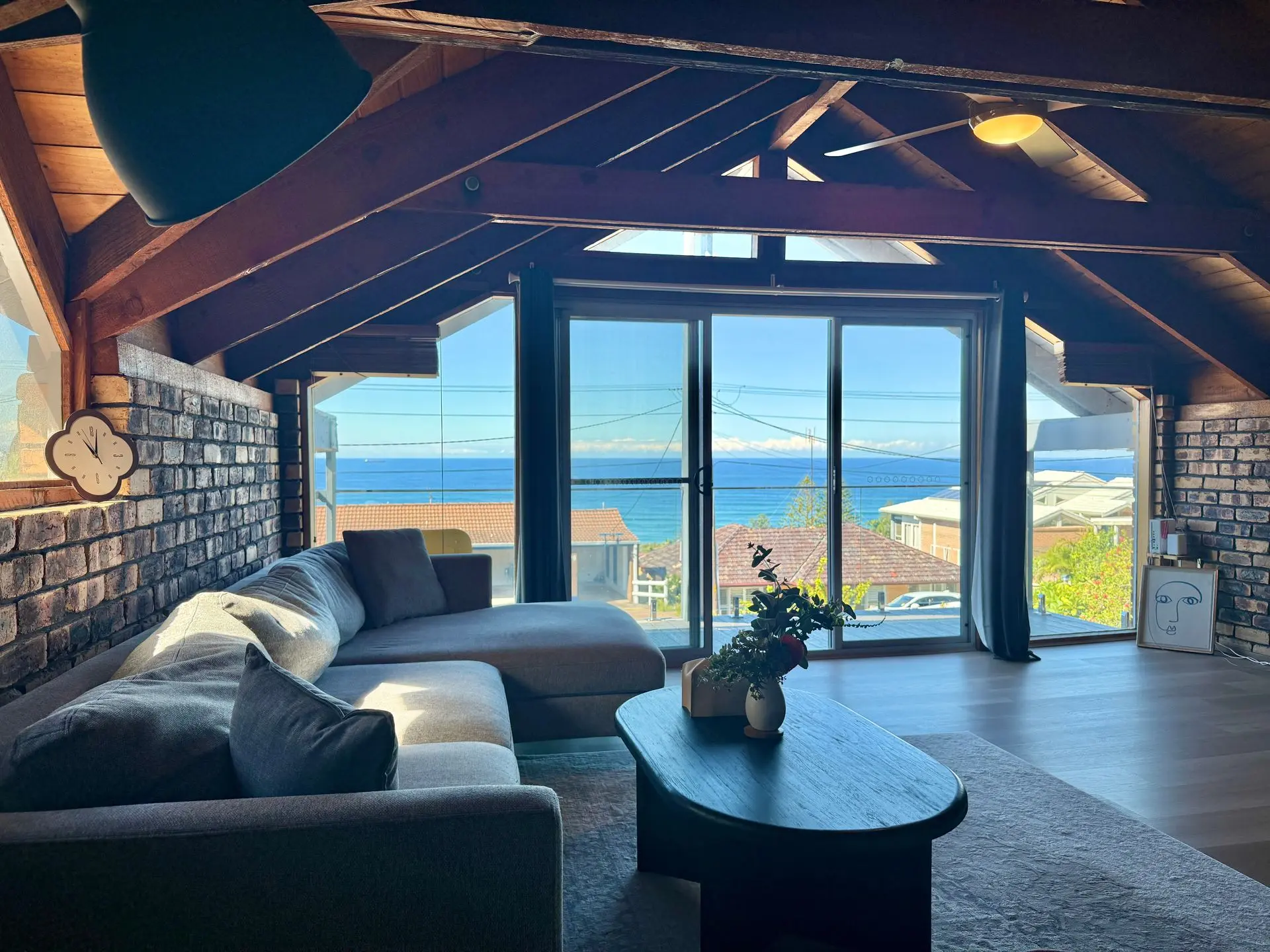 Treehouse Waterview at Caves Beach!