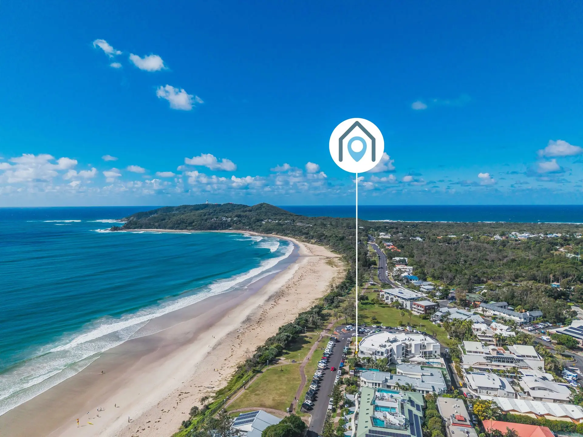 Bay Royal Apartment 2 – Opposite Main Beach & Heated Pool!
