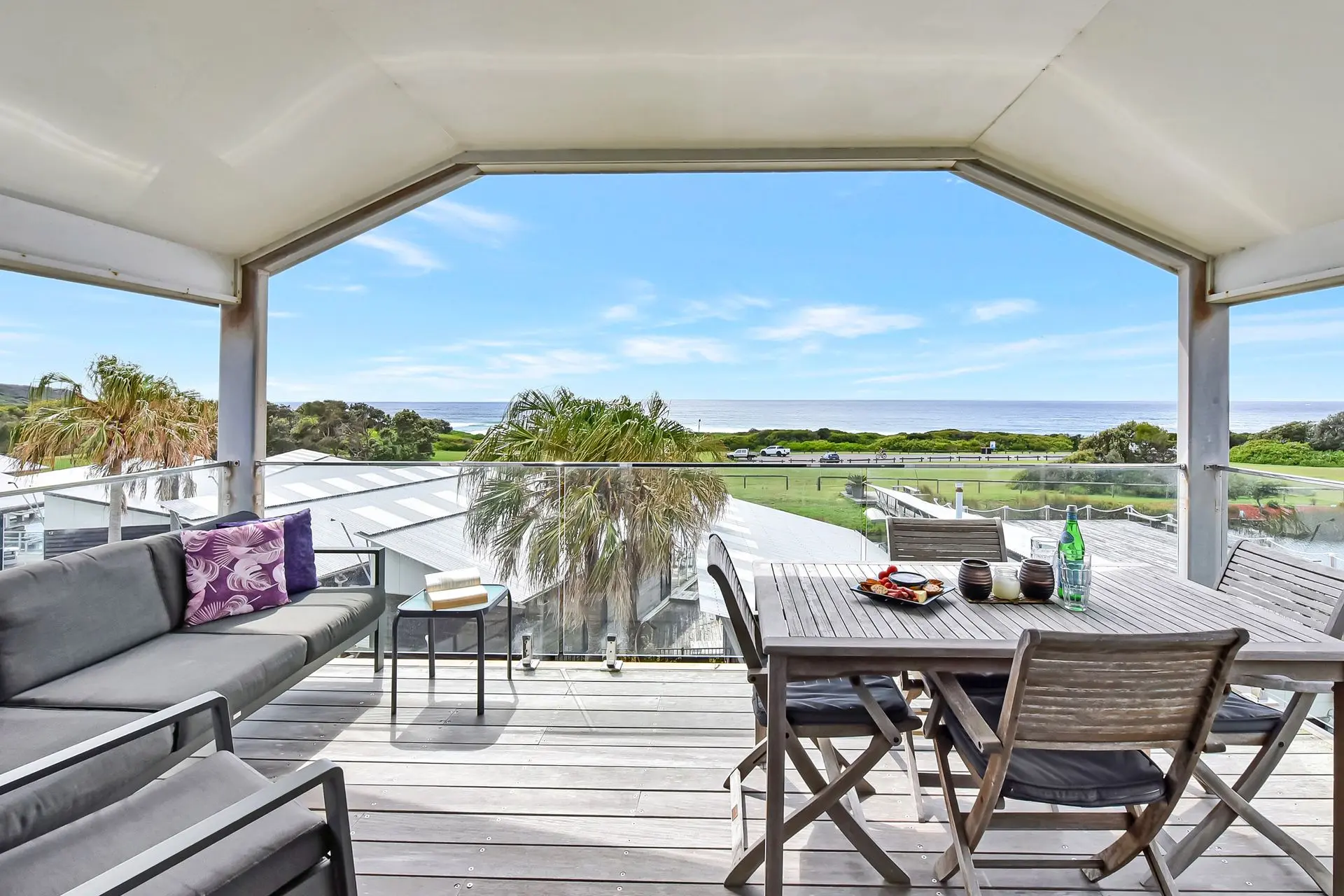Whale Tales at Caves Beach Villas
