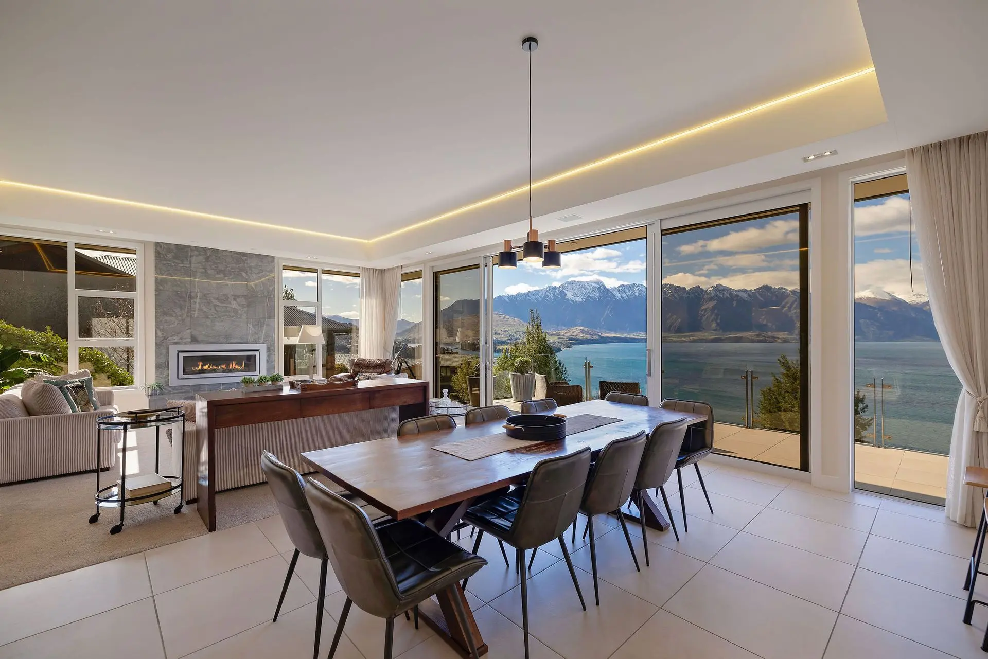 Q by the Lake Aspen Grove Stunning Views